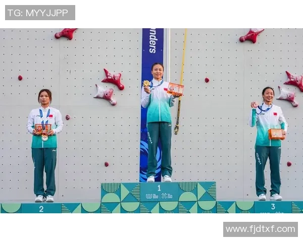 成都攀岩队状态分析与表现评估探索攀岩运动的潜力与发展方向